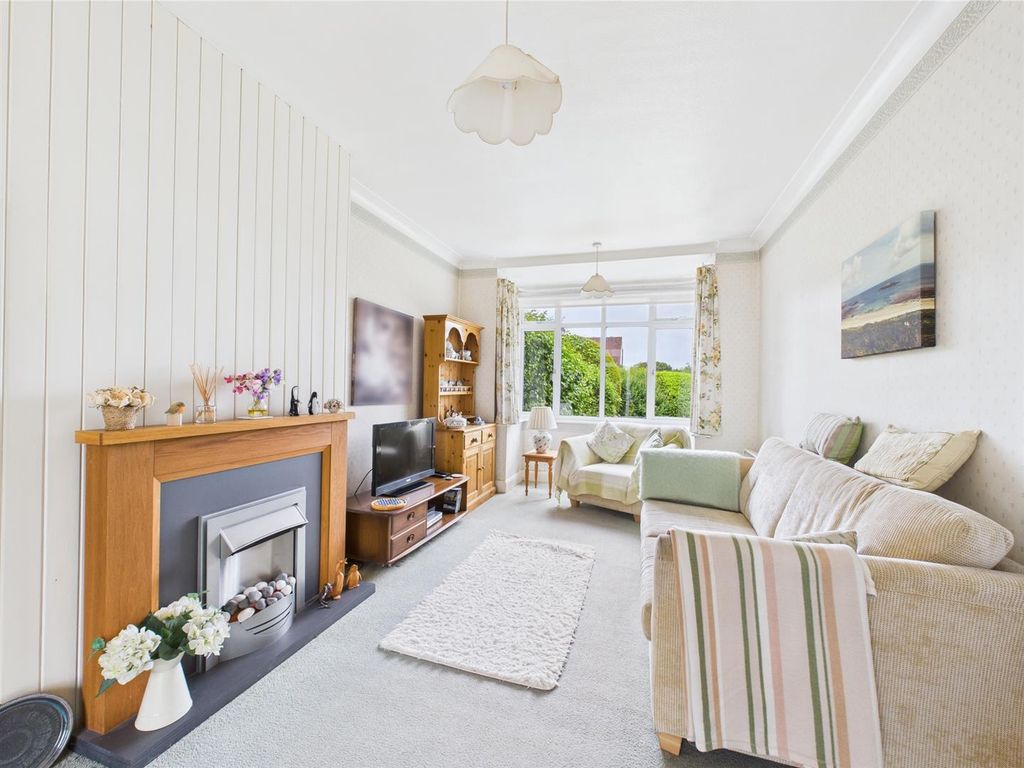 Property photo 3 of 15 Cam02885G0-Pr0387-Still008.Jpg