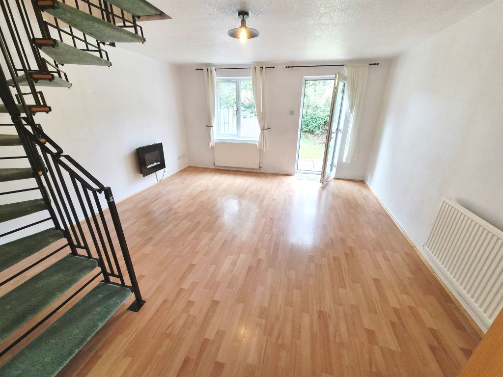 Property photo 3 of 12