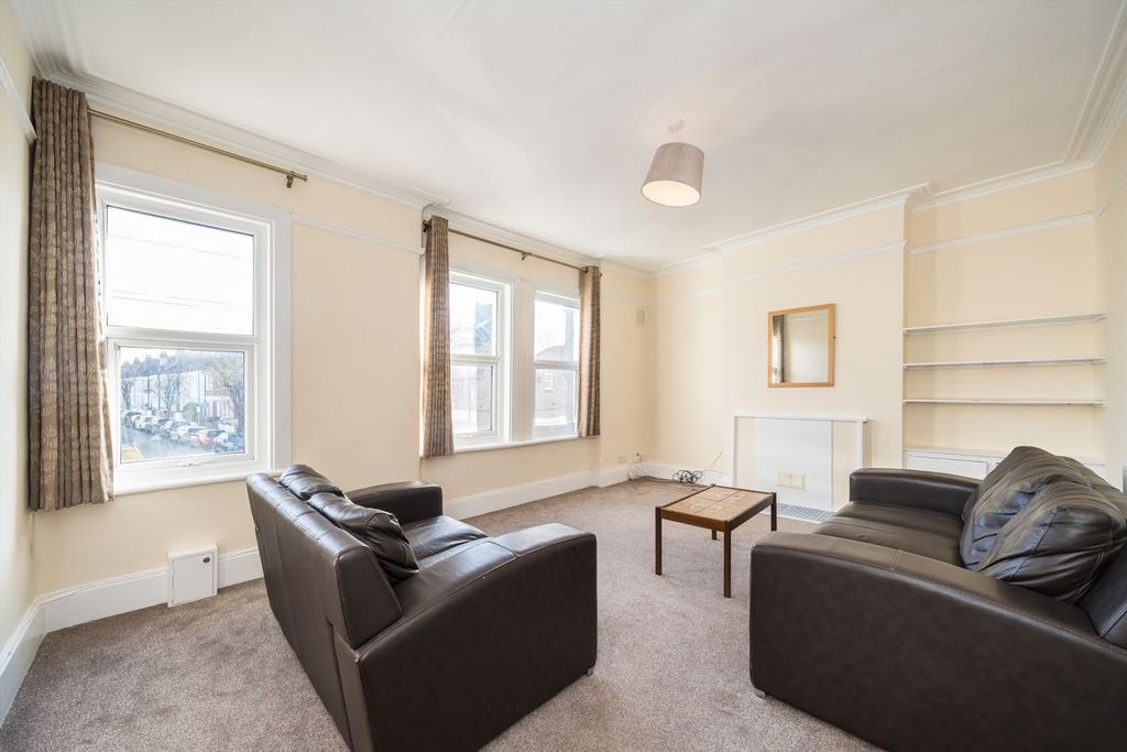 Property photo 2 of 7