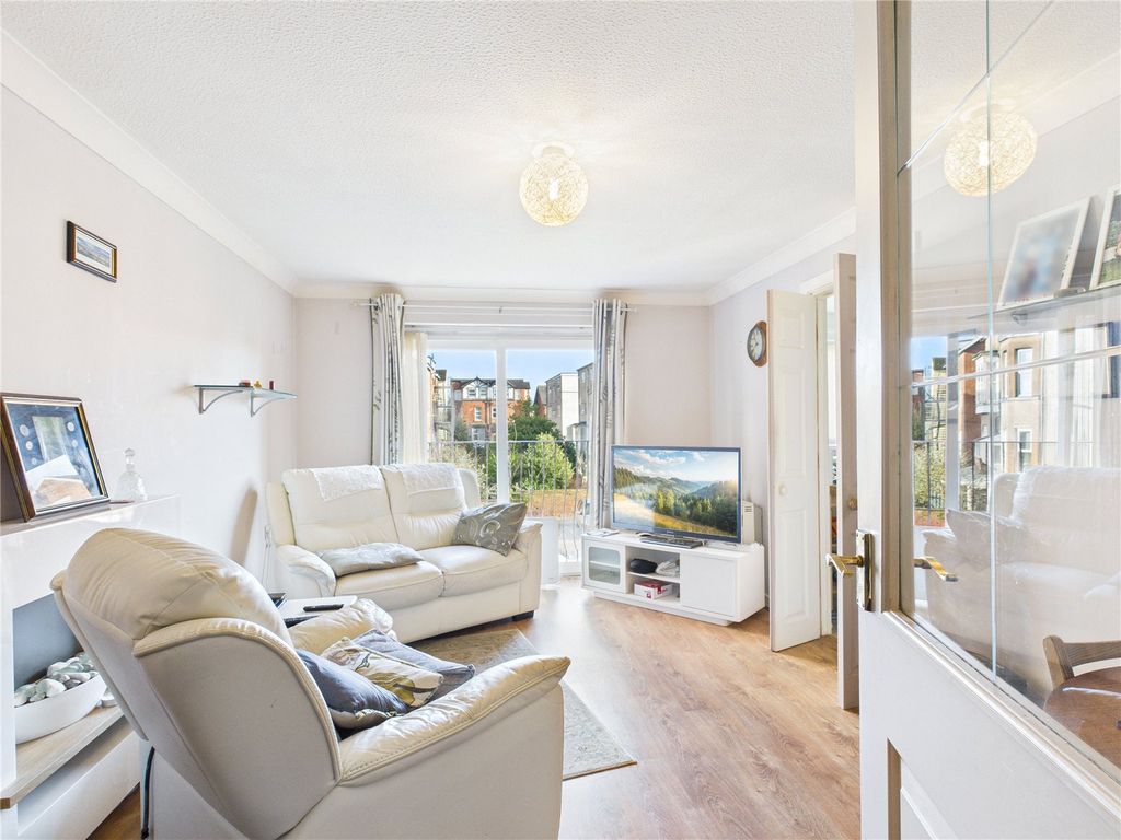 Property photo 3 of 9 Picture No. 06