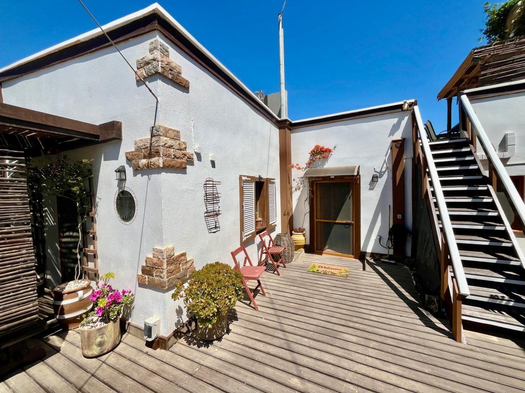Property photo 1 of 27