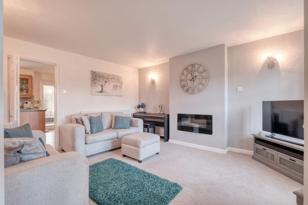 Property photo 3 of 18