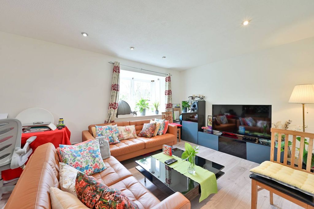 Property photo 1 of 7