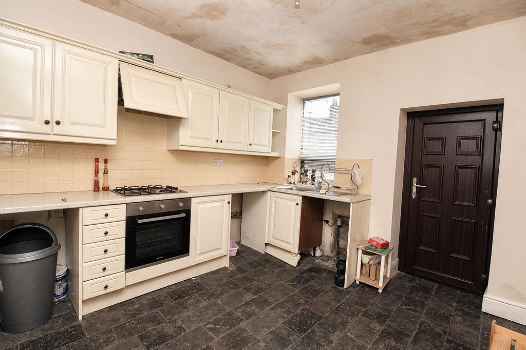 Property photo 2 of 5