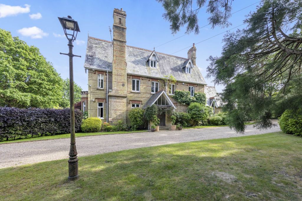 Property photo 2 of 67