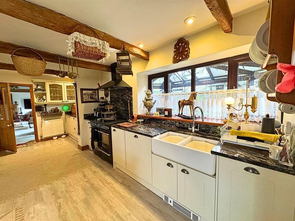 Property photo 3 of 32 Kitchen/Living Area