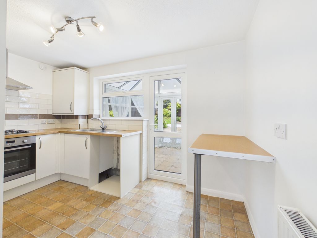 Property photo 2 of 13 Kitchen