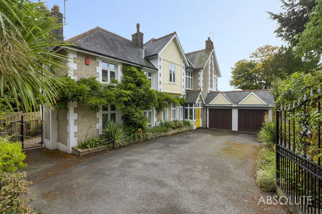 Property photo 1 of 48