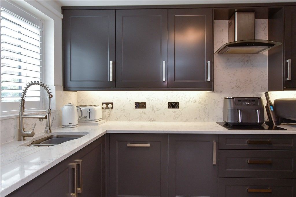 Property photo 3 of 15 Kitchen