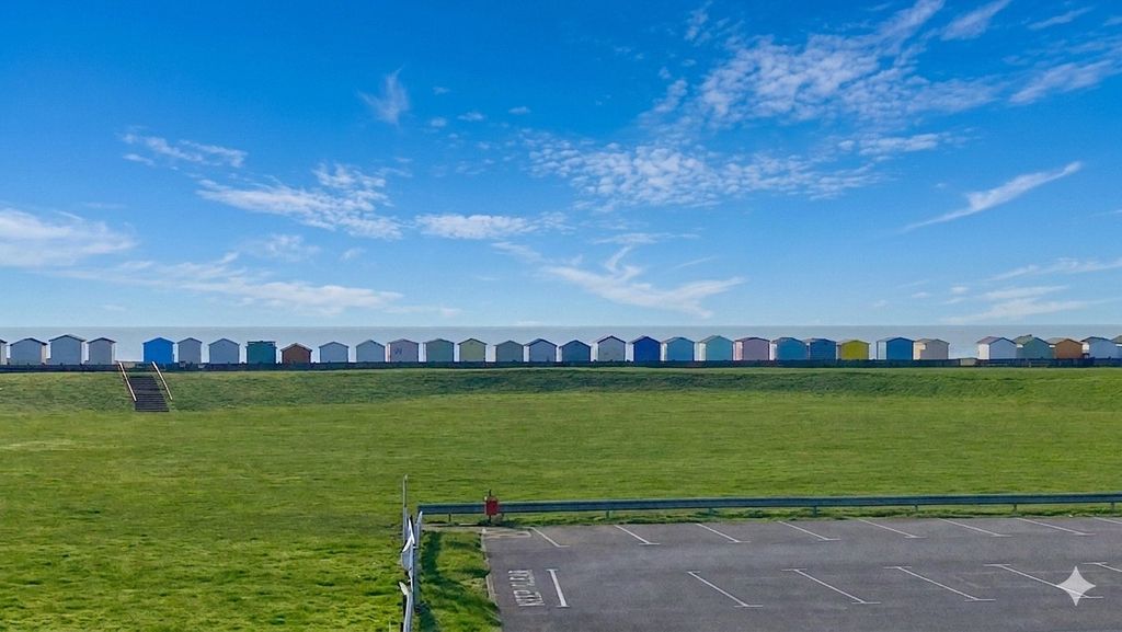 Property photo 3 of 15 Picture No. 24