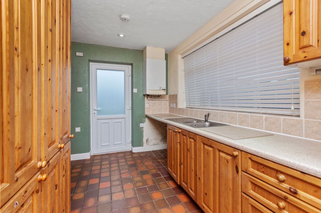 Property photo 3 of 26