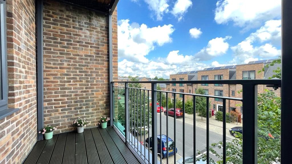 Property photo 2 of 7 Balcony