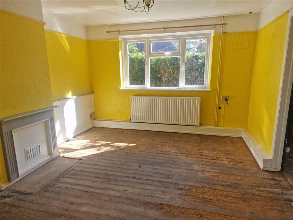 Property photo 2 of 13 Dining Room