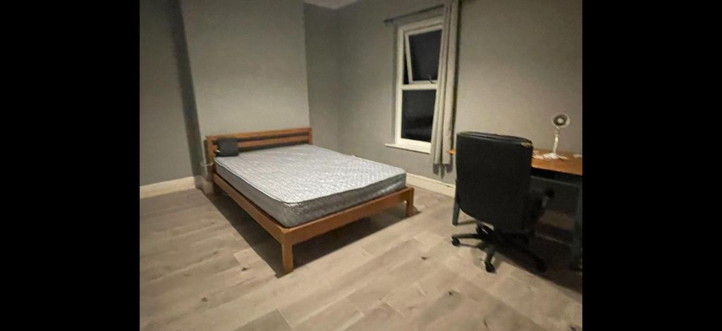 Property photo 1 of 4