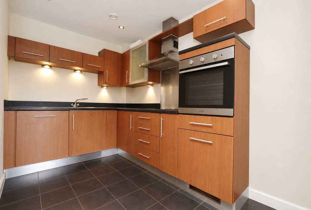 Property photo 2 of 10 Kitchen