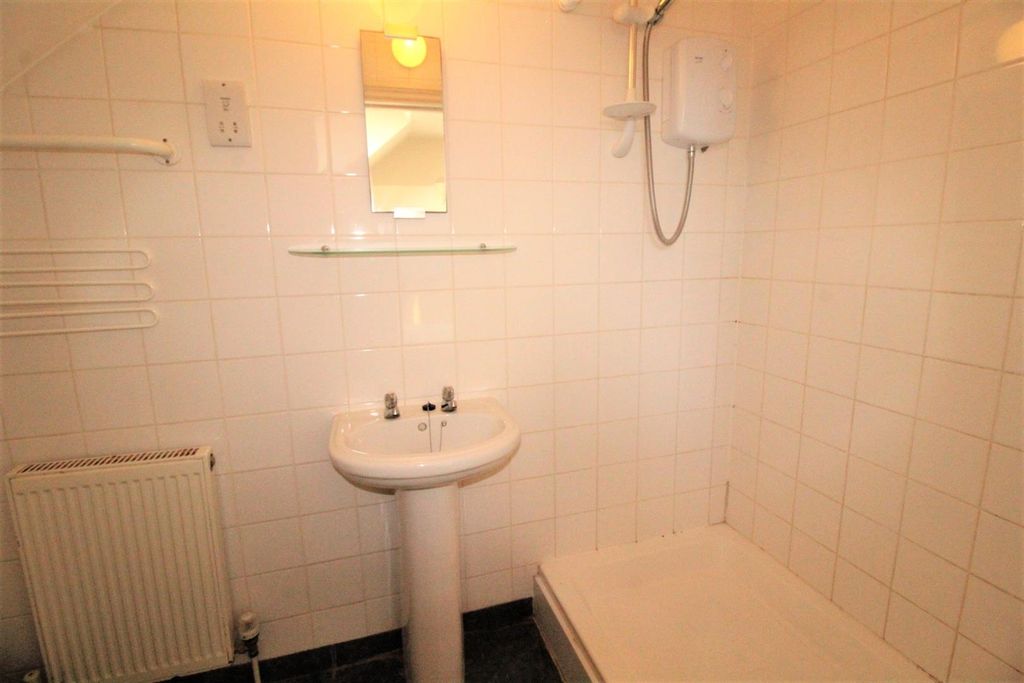 Property photo 3 of 3