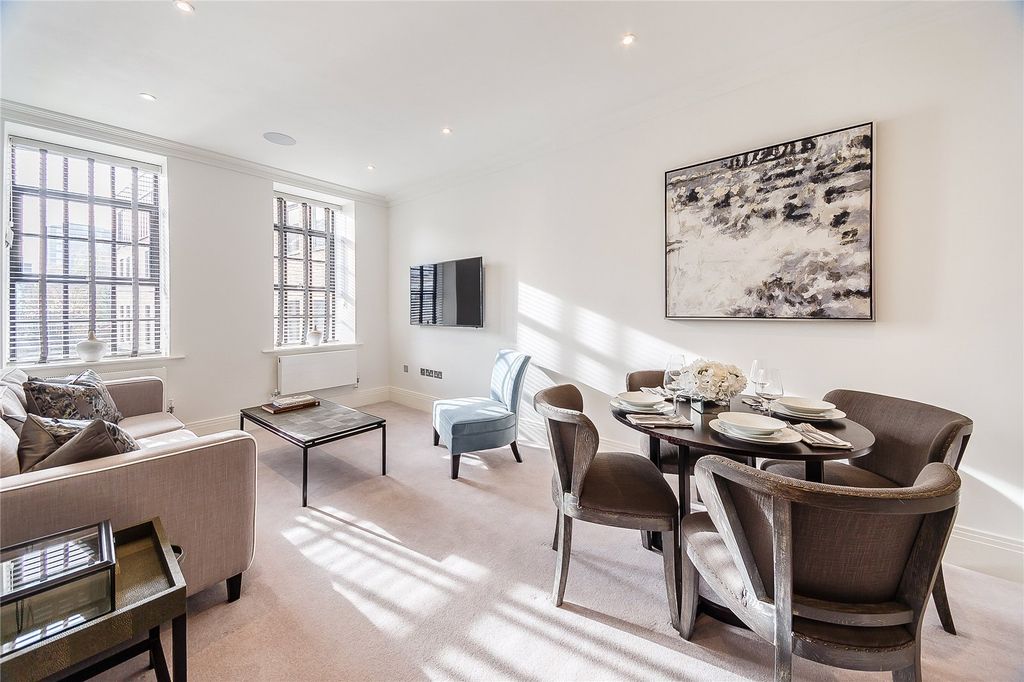 Property photo 1 of 8 Reception Room