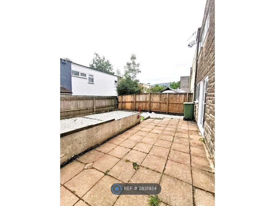 Additional image 4 of 3 bed semi-detached house to rentAmroth Walk, St. Dials, Cwmbran NP44