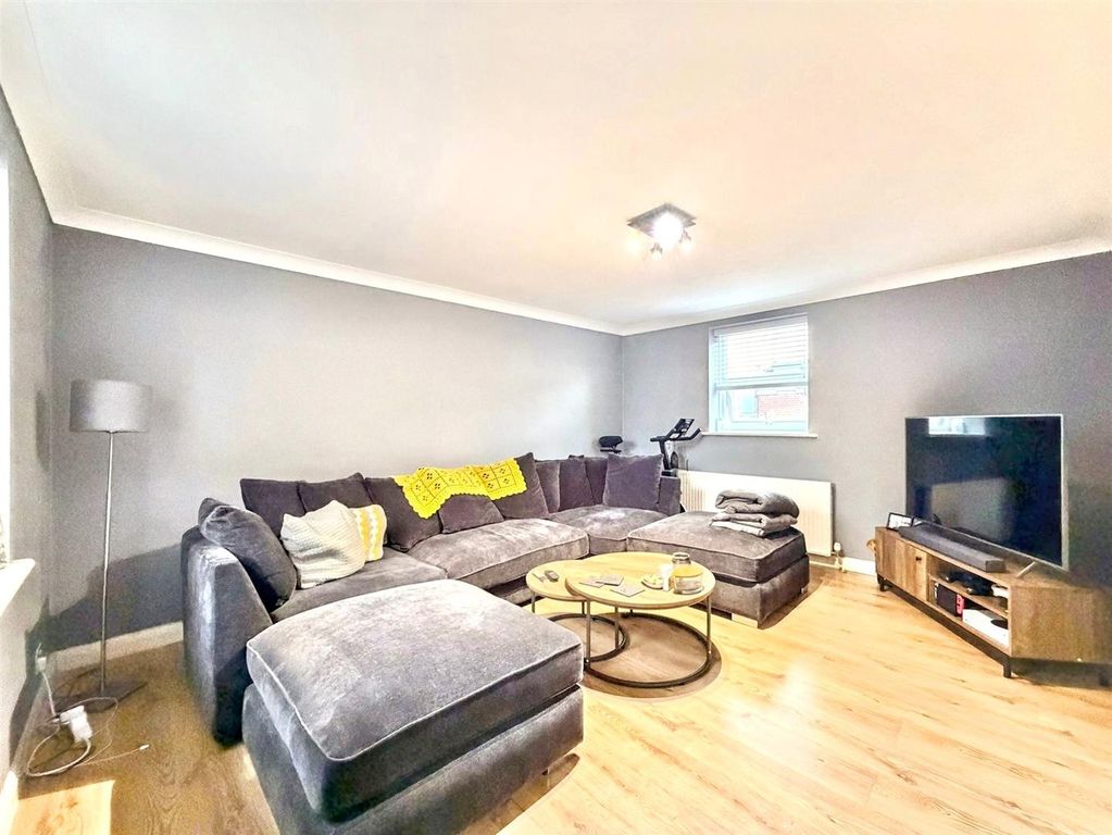 Property photo 2 of 10 Photo-2025-11-14-10-41-34 (2).Jpg