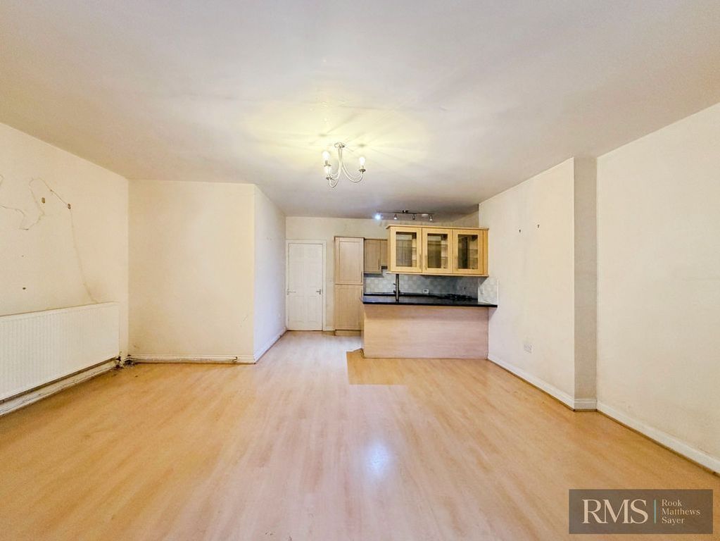 Property photo 3 of 11 Photo 9