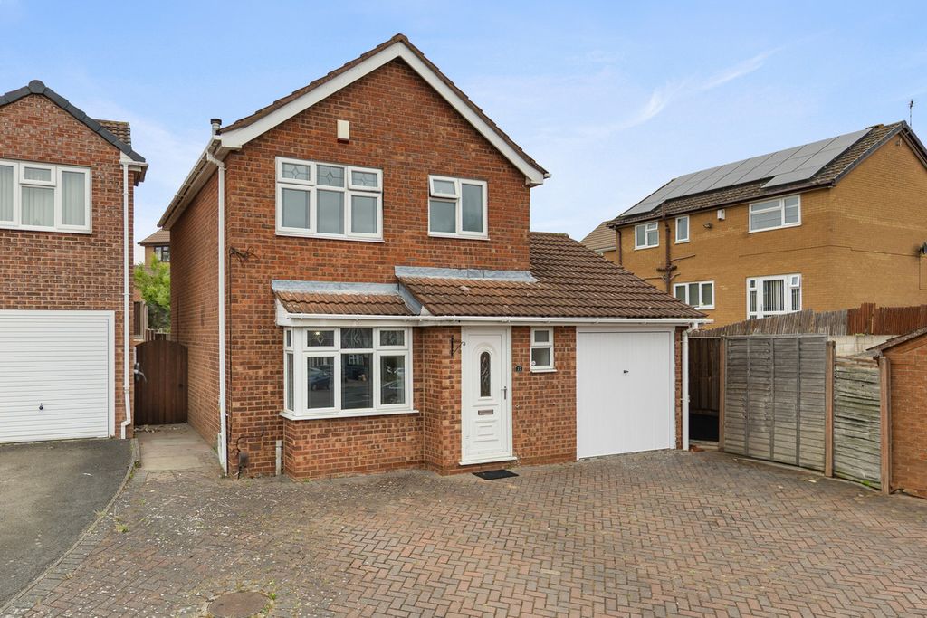 Property photo 2 of 16