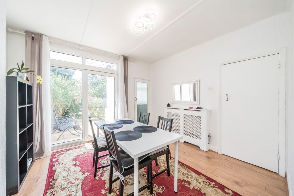 Property photo 3 of 7
