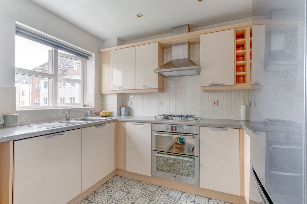 Property photo 3 of 18 Picture No. 06