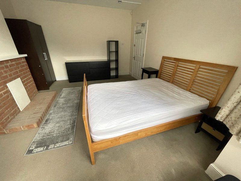 Property photo 2 of 4 Bedroom