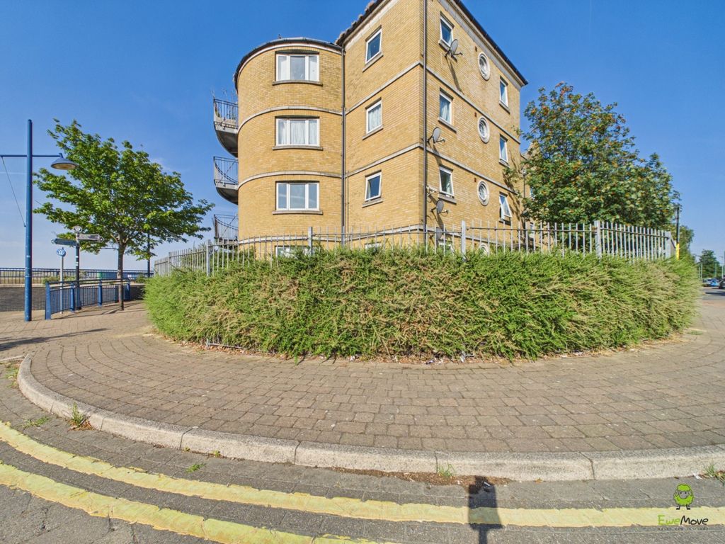 Property photo 3 of 11 Presented By Kevin At Ewemove Abbey Wood And Belve
