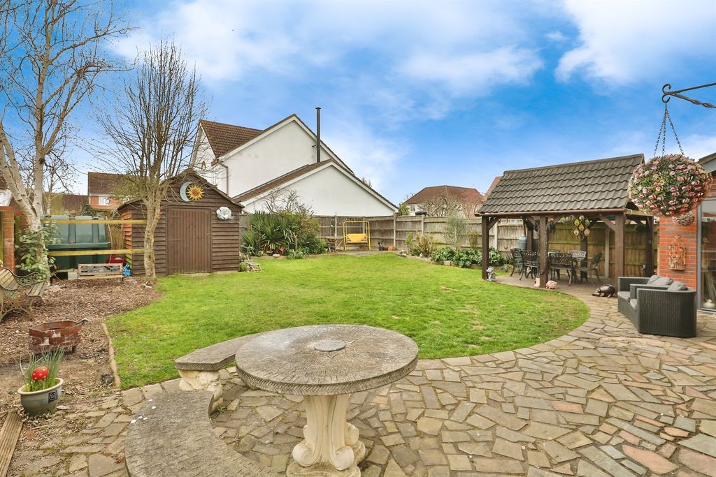 Property photo 2 of 17