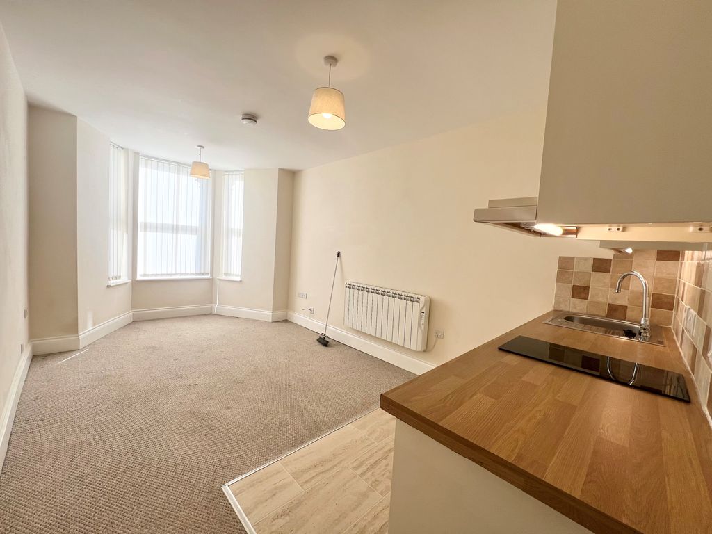 Property photo 2 of 8 Image