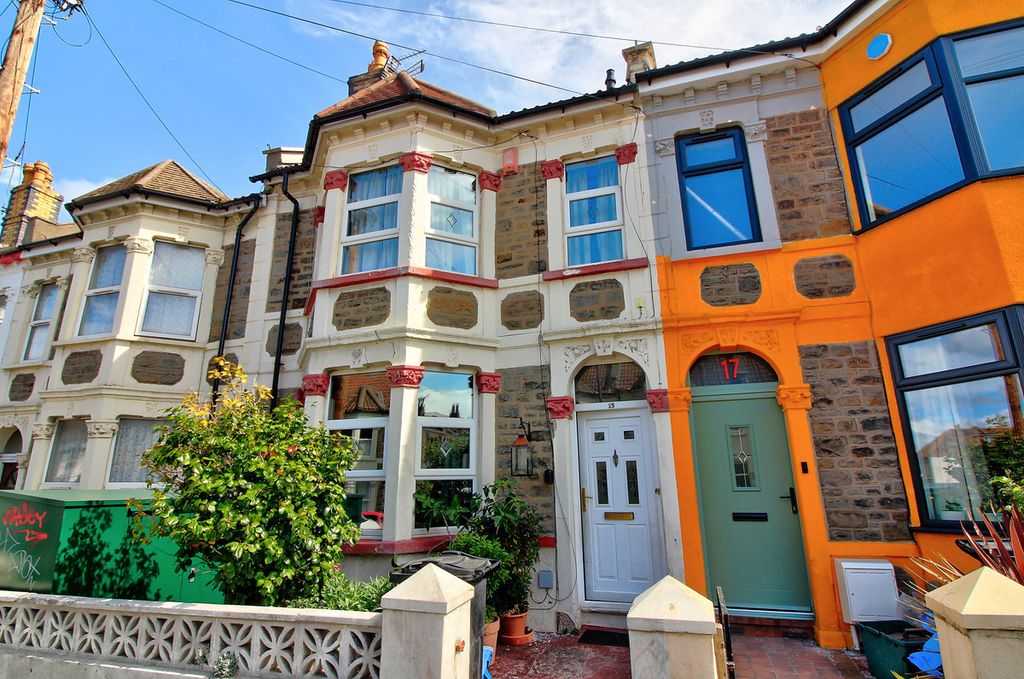 Property photo 1 of 23
