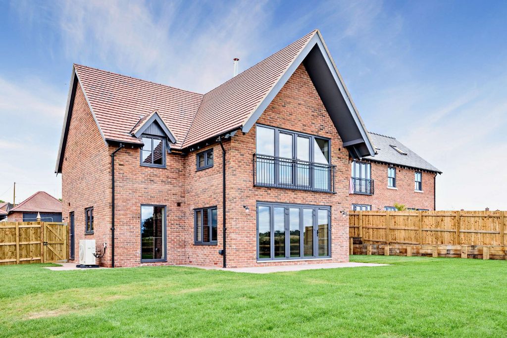 Property photo 1 of 32 Picture No. 39