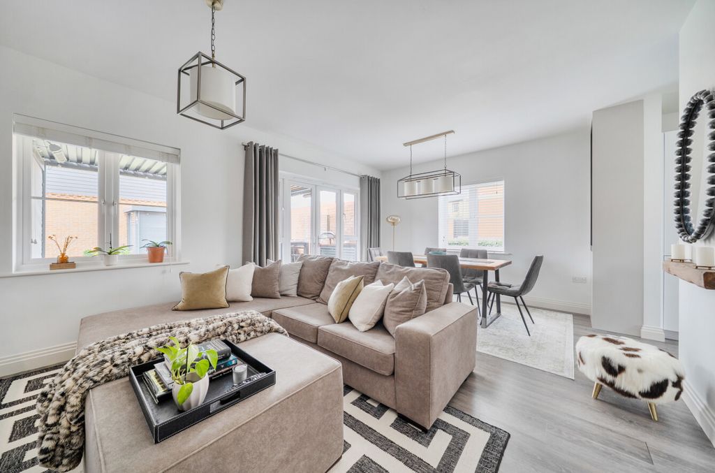 Property photo 2 of 25 1472337-7-6A26c35...
