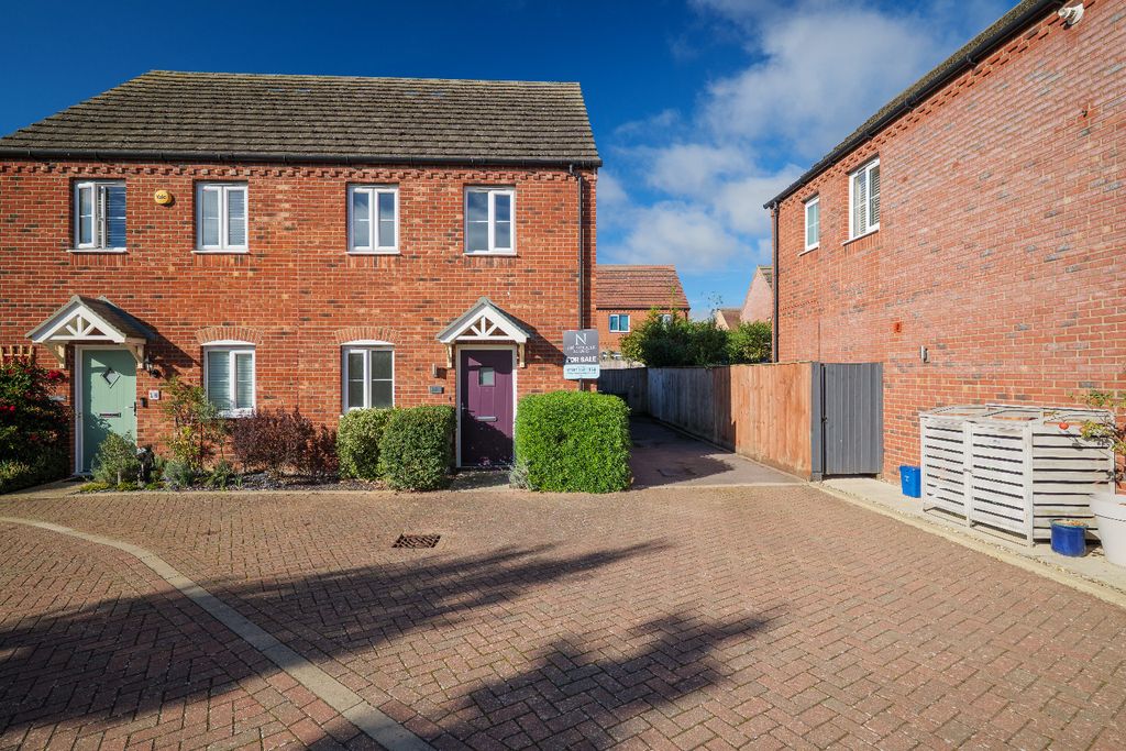 Property photo 2 of 14 5574143