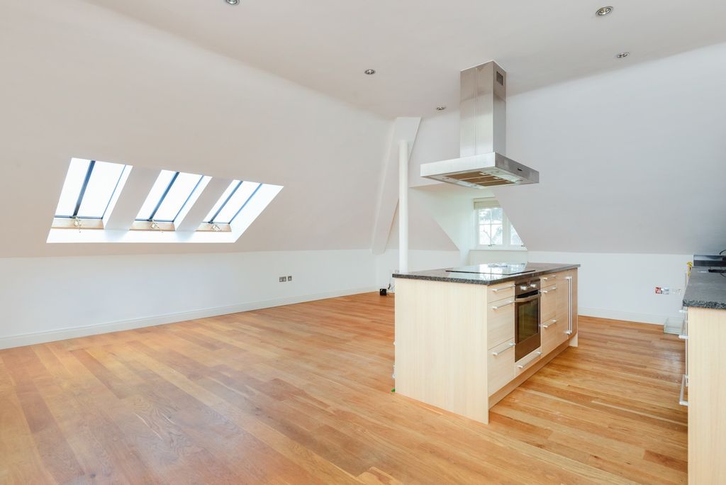 Property photo 3 of 13 1993027