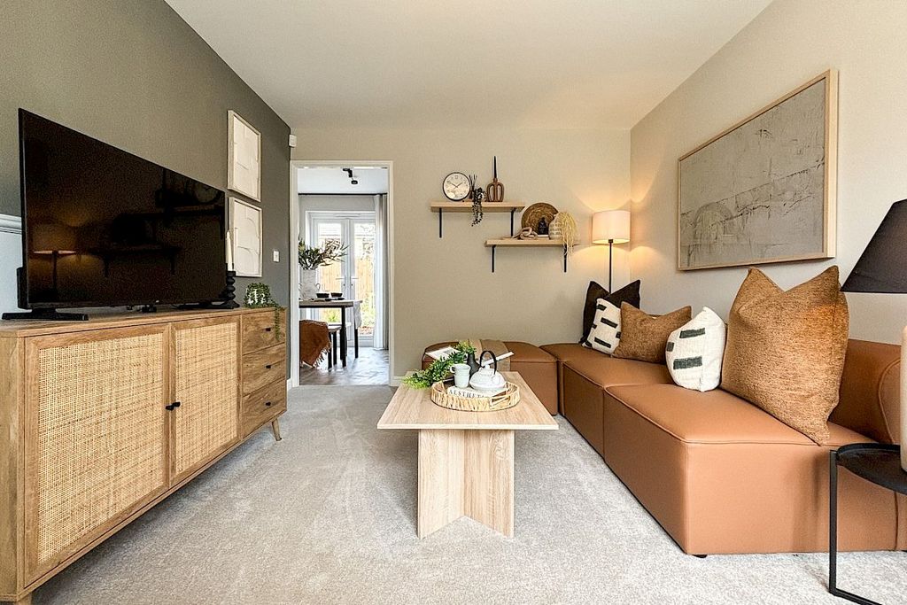 Property photo 3 of 8