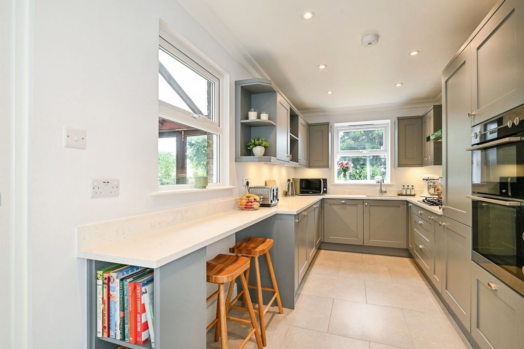 Property photo 3 of 19 Pbox-Img.Jpg