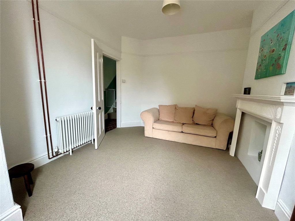 Property photo 2 of 15 Picture No. 16