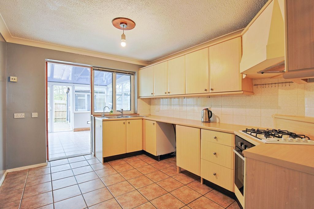 Property photo 2 of 15 Kitchen