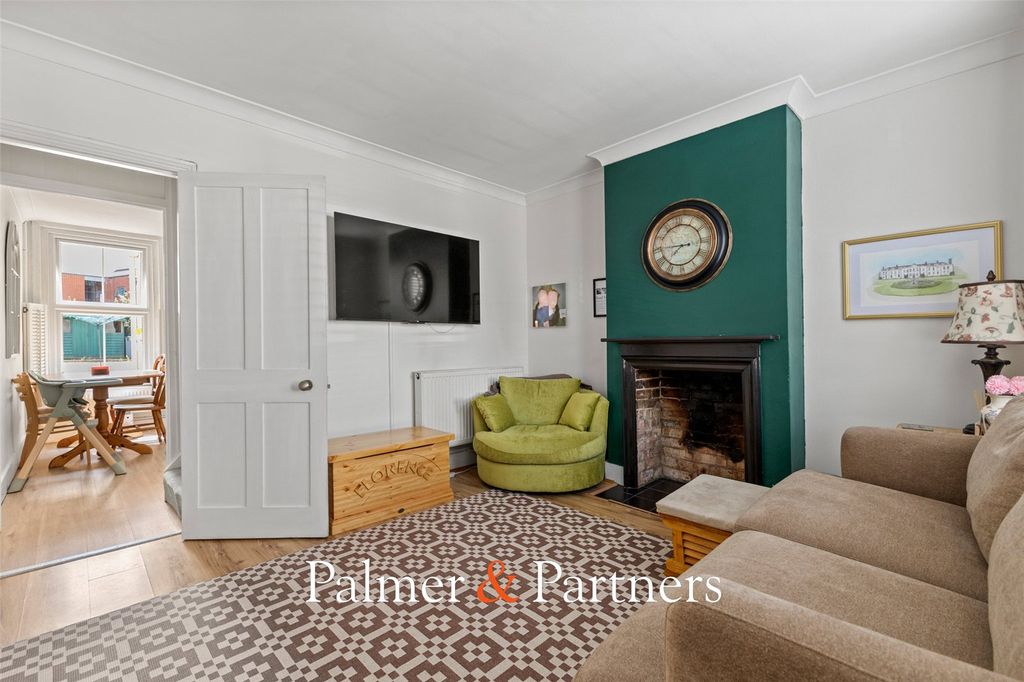Property photo 2 of 17 Picture No. 08