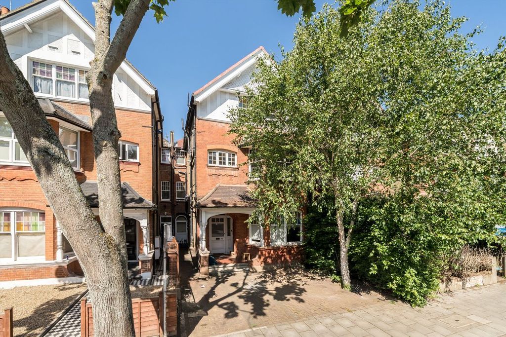 Property photo 1 of 5