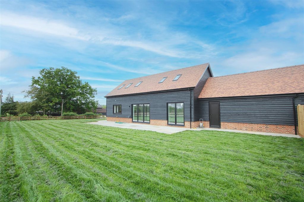 Property photo 1 of 16 Out6 Copy.Jpg