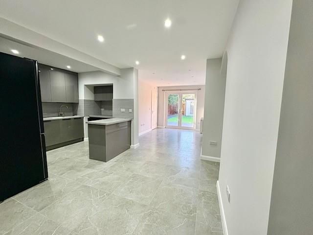 Property photo 2 of 10 Internal View