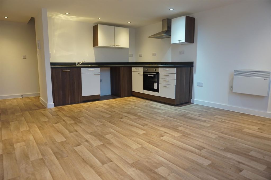 Property photo 3 of 5 Kitchen