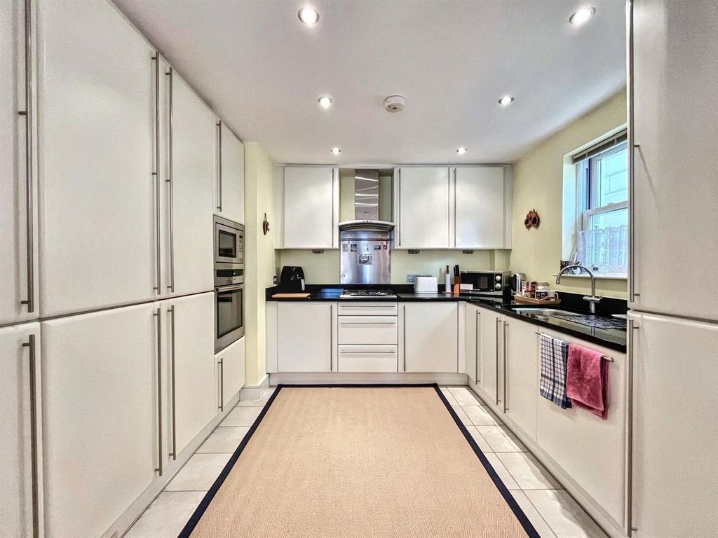 Property photo 3 of 14 6.Jpg