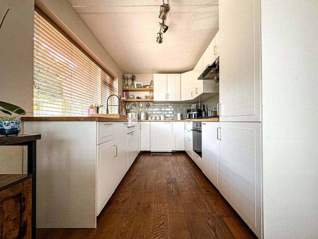 Property photo 3 of 24 5261459