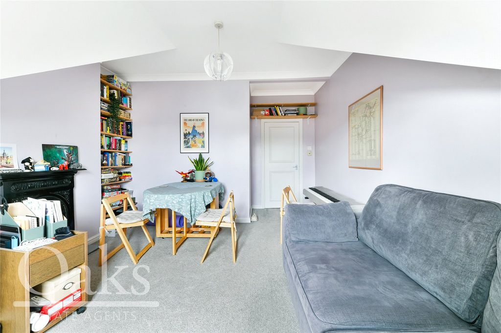 Property photo 2 of 8 Picture No. 13