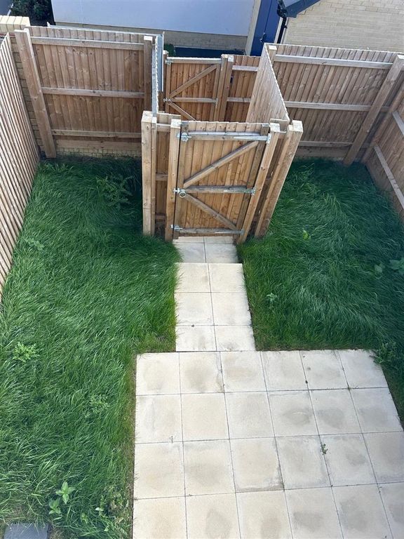 Property photo 2 of 16 Garden.Jpg