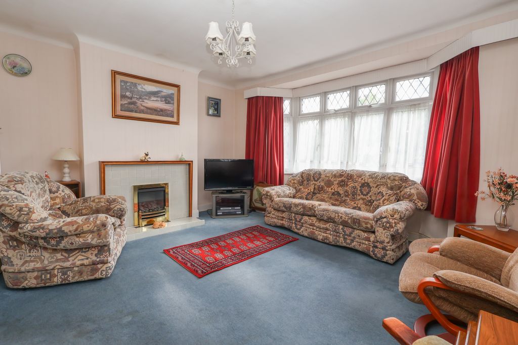 Property photo 2 of 15